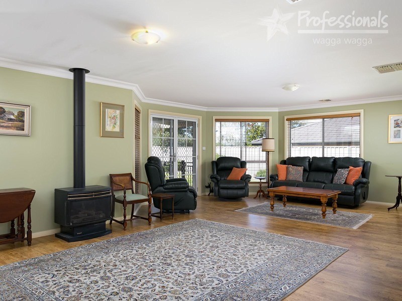 30 Stirling Boulevard, Tatton NSW 2650