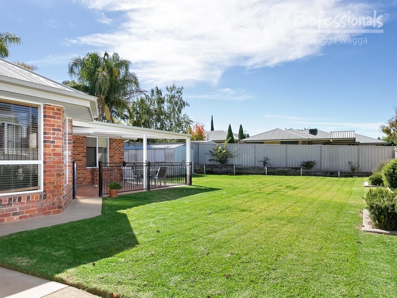 30 Stirling Boulevard, Tatton NSW 2650