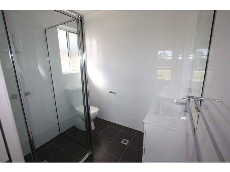 15/124 Mima Street, Glenfield Park NSW 2650