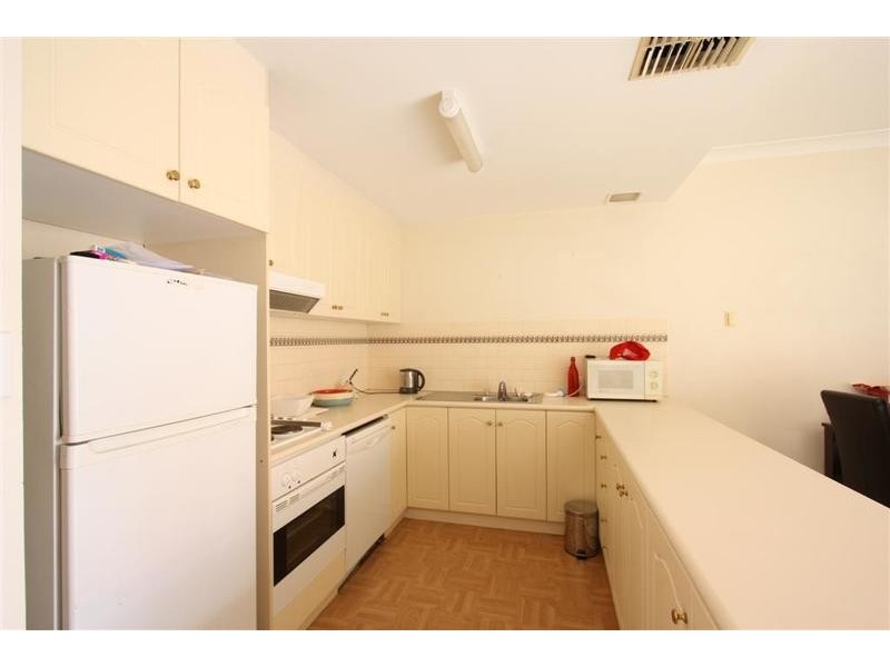 8/11 Crampton Street, Wagga Wagga NSW 2650