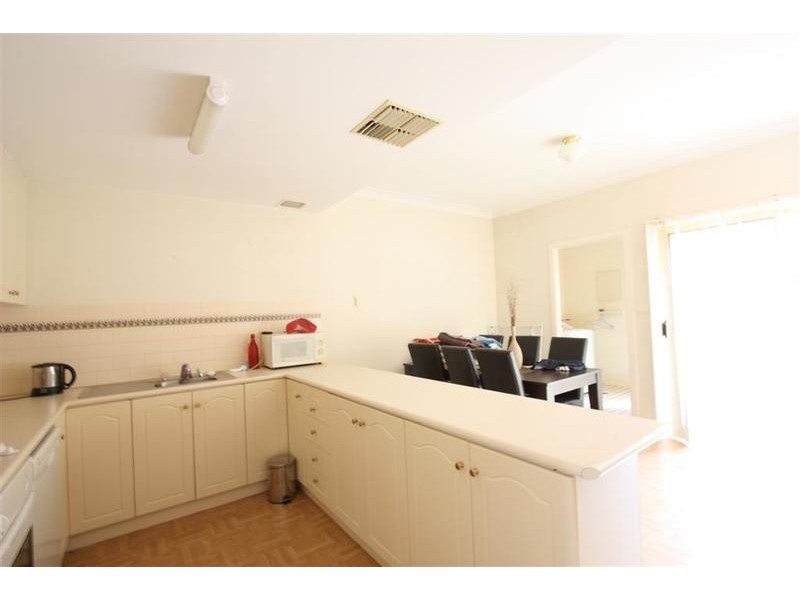 8/11 Crampton Street, Wagga Wagga NSW 2650
