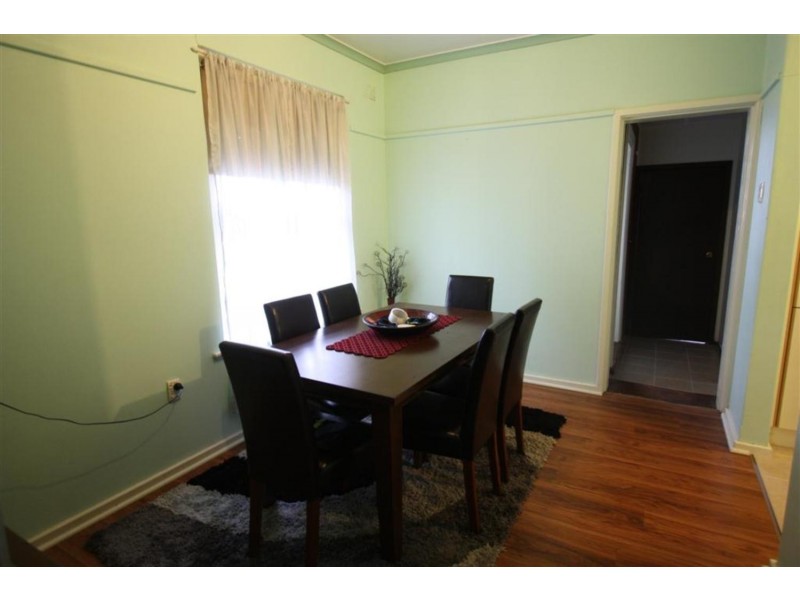 73 Bourke Street, Wagga Wagga NSW 2650