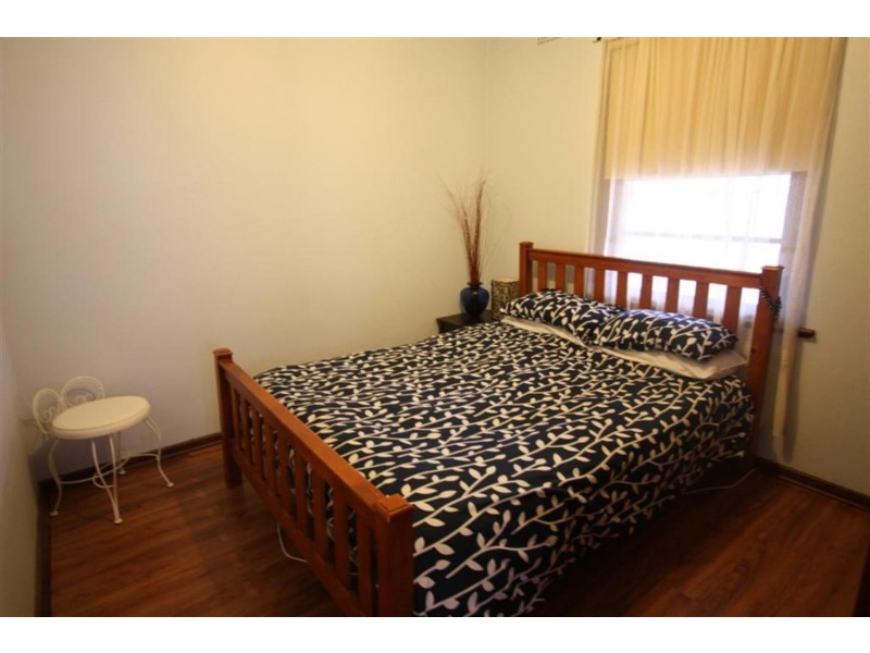 73 Bourke Street, Wagga Wagga NSW 2650