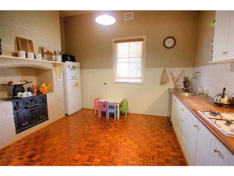 200 Fernleigh Road, Glenfield Park NSW 2650