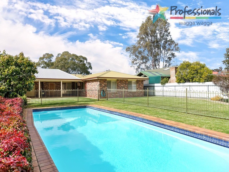 8 Bocquet Street, Wagga Wagga NSW 2650