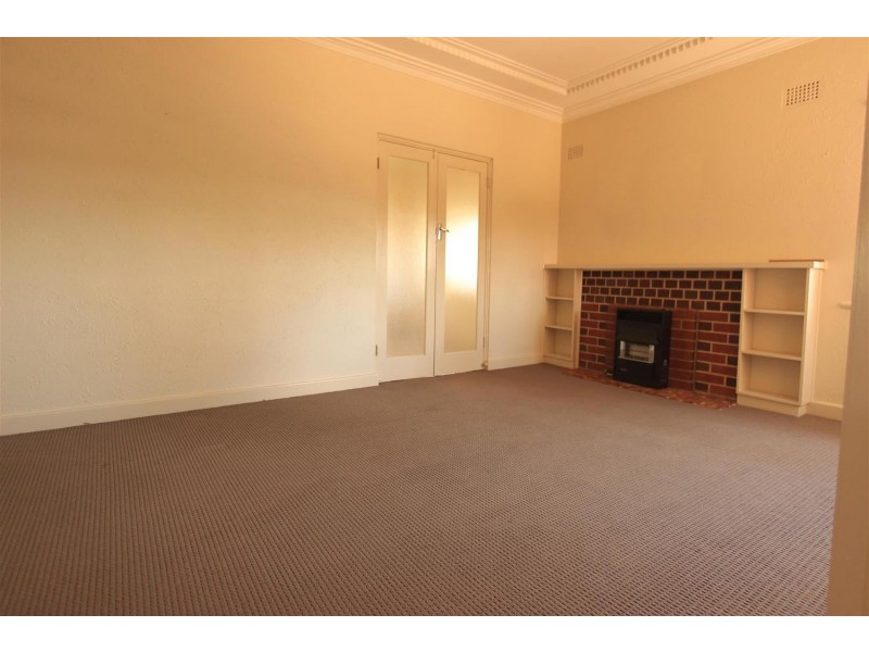 24 Copland Street, Wagga Wagga NSW 2650