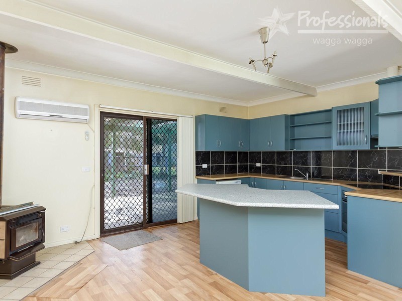 147 Fernleigh Road, Wagga Wagga NSW 2650