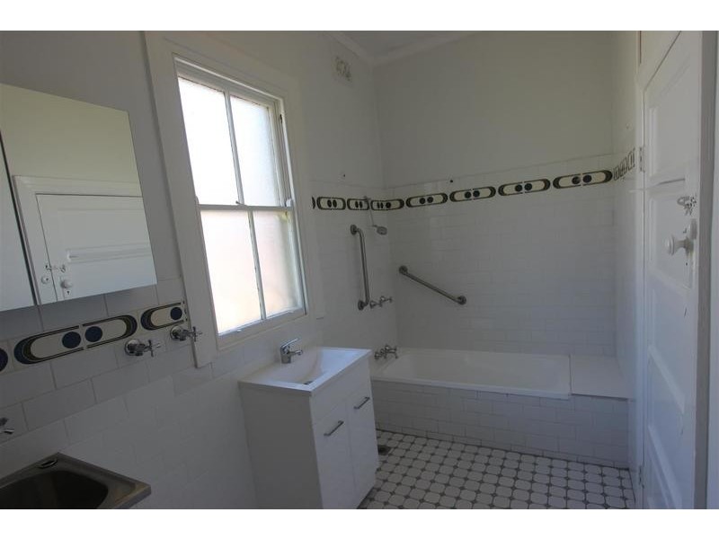 149 Docker Street, Wagga Wagga NSW 2650