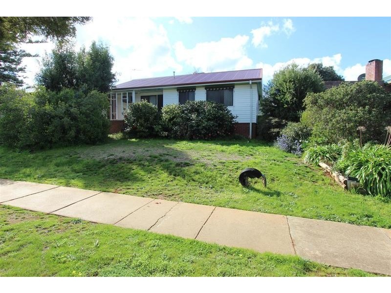 5 Condon Avenue, Wagga Wagga NSW 2650