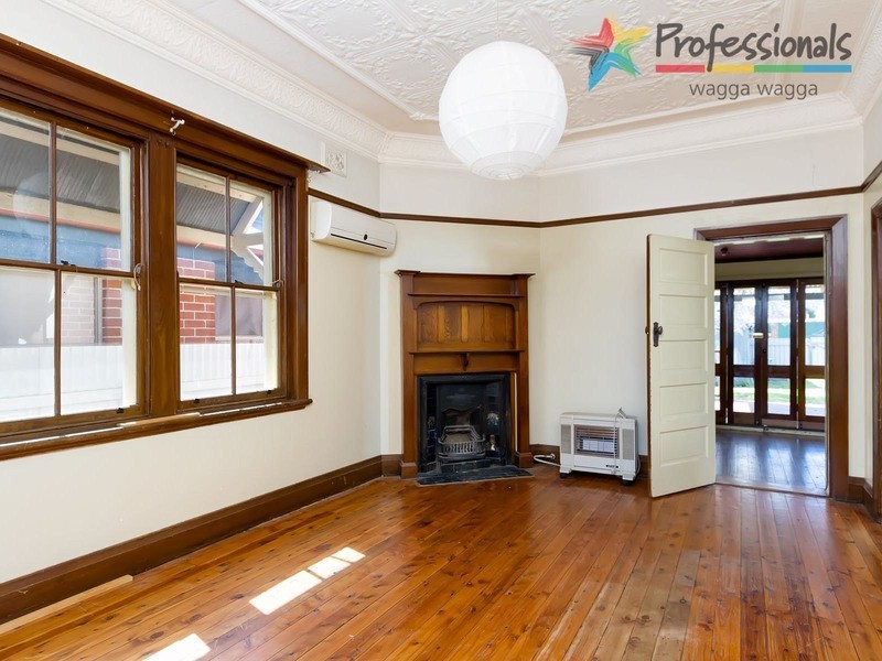 17 Albert Street, Wagga Wagga NSW 2650