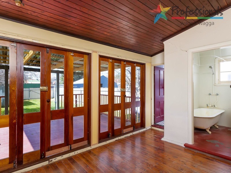 17 Albert Street, Wagga Wagga NSW 2650