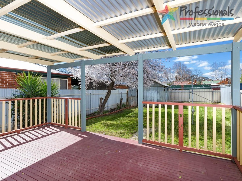 17 Albert Street, Wagga Wagga NSW 2650