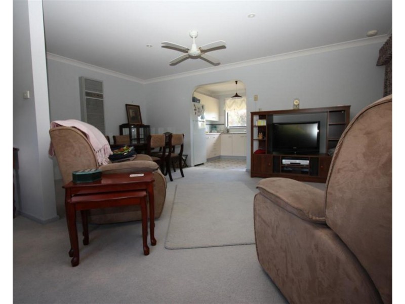 25 Doman Street, Estella NSW 2650