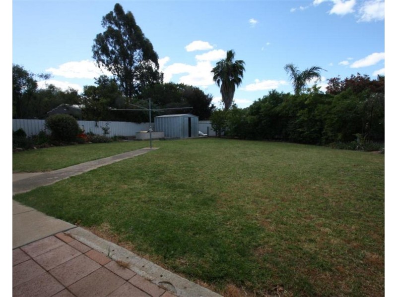 25 Doman Street, Estella NSW 2650
