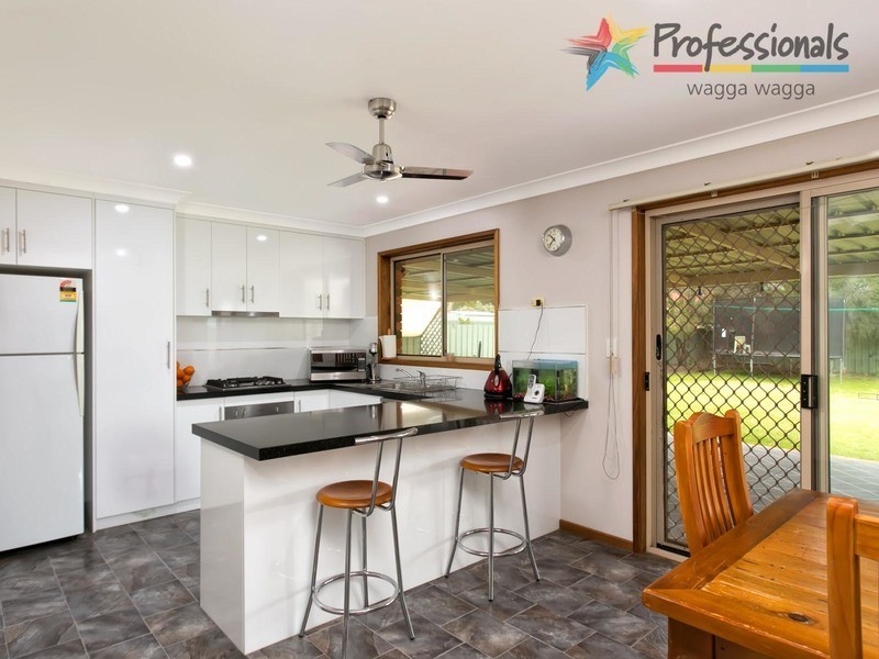 8 Avocet Drive, Wagga Wagga NSW 2650