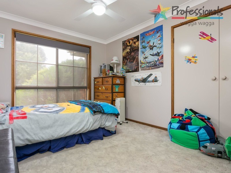 8 Avocet Drive, Wagga Wagga NSW 2650
