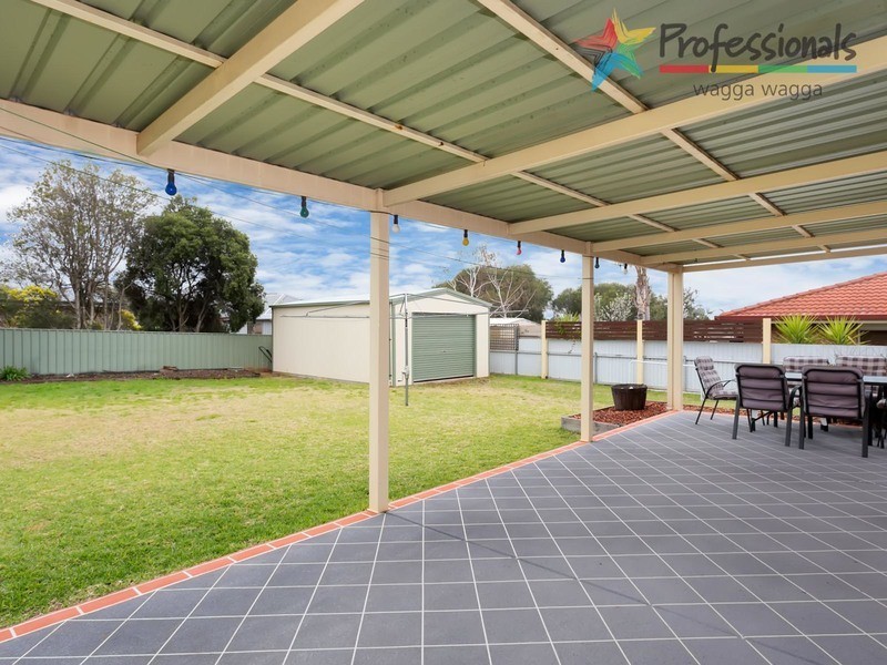 8 Avocet Drive, Wagga Wagga NSW 2650