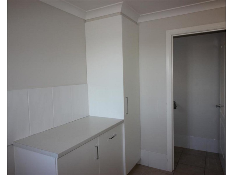 1 Tocal Street, Bourkelands NSW 2650
