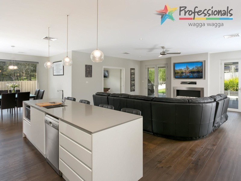 29 Plunkett Drive, Wagga Wagga NSW 2650