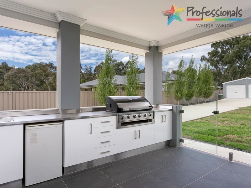 29 Plunkett Drive, Wagga Wagga NSW 2650