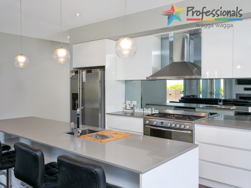 29 Plunkett Drive, Wagga Wagga NSW 2650