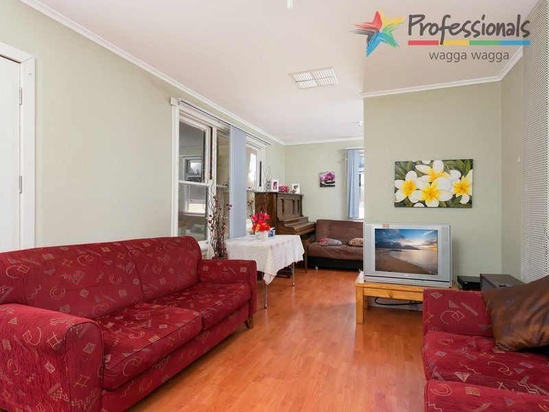 9 Hunter Street, Wagga Wagga NSW 2650