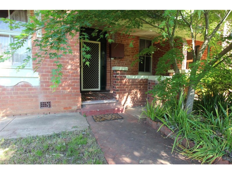 60 Flinders Street, Wagga Wagga NSW 2650