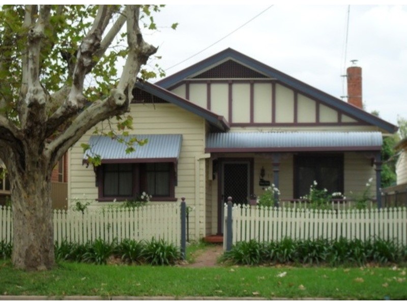 15 Albert Street, Wagga Wagga NSW 2650