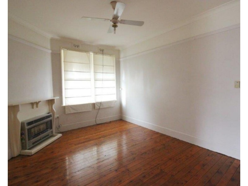 90 Crampton Street, Wagga Wagga NSW 2650