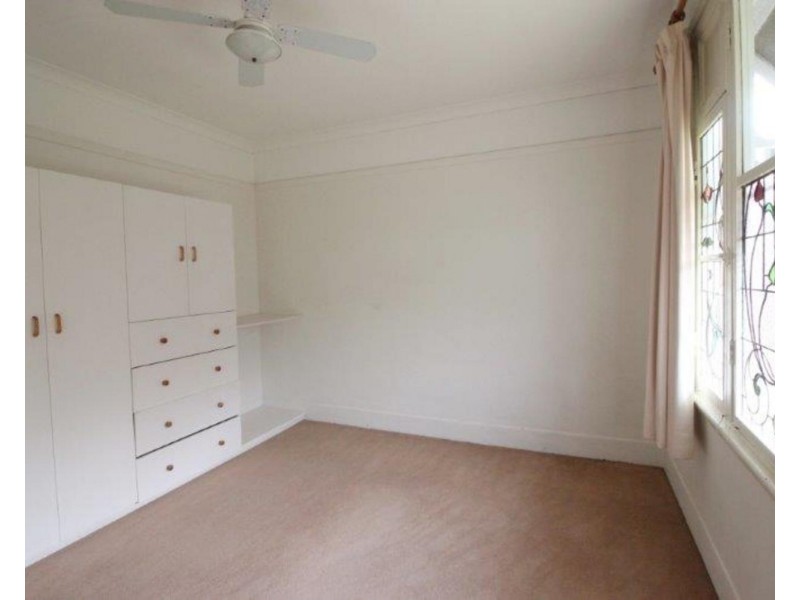 90 Crampton Street, Wagga Wagga NSW 2650