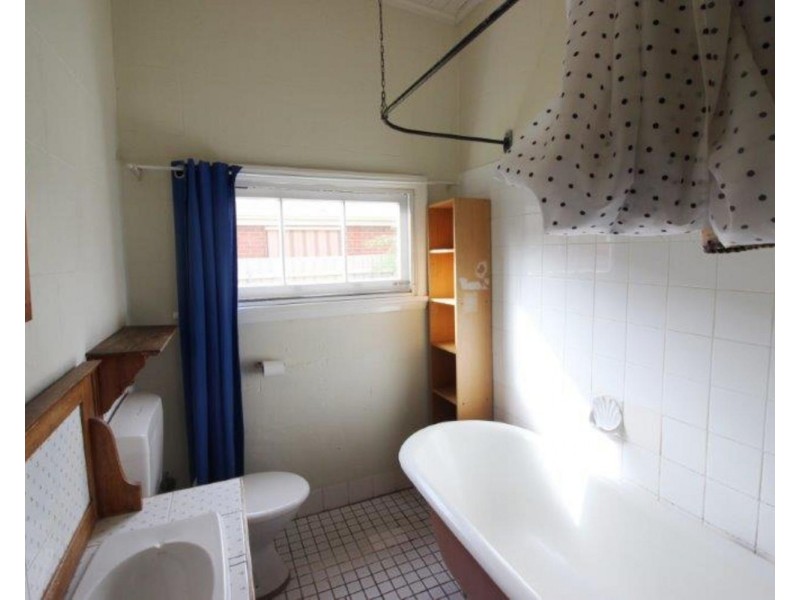 90 Crampton Street, Wagga Wagga NSW 2650