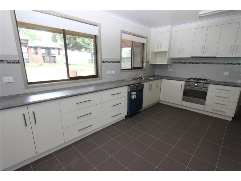 3 Condon Avenue, Wagga Wagga NSW 2650