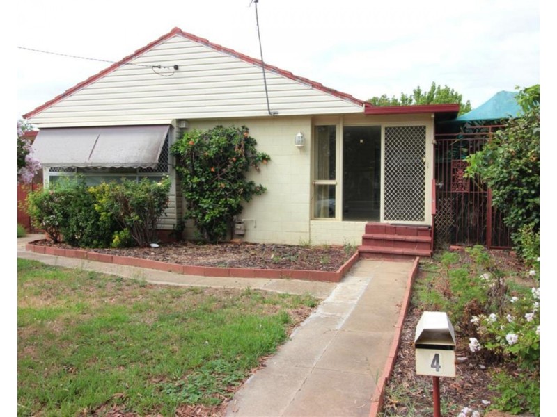 4 Bardia Street, Ashmont NSW 2650