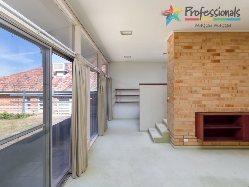 15 Sunshine Avenue, Wagga Wagga NSW 2650