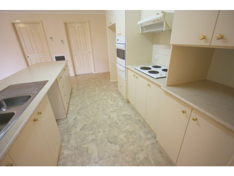 15 Hudson Drive, Wagga Wagga NSW 2650