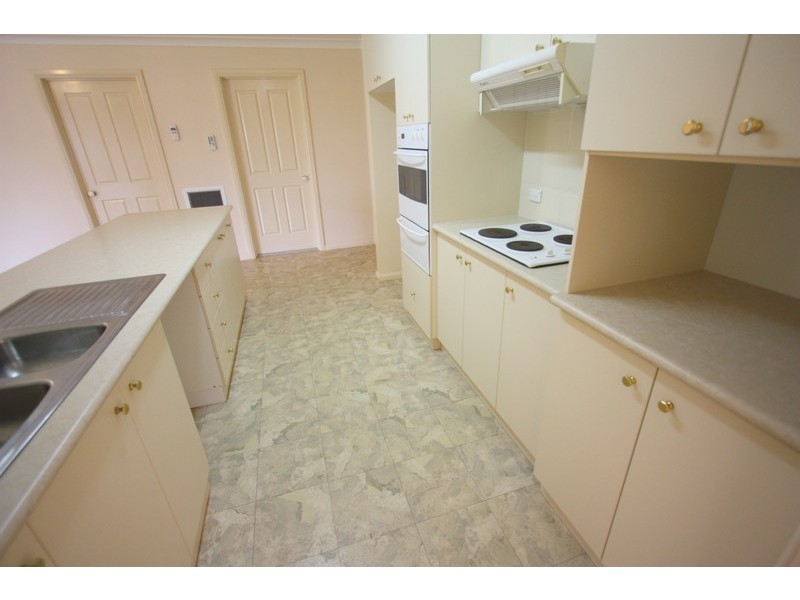 15 Hudson Drive, Wagga Wagga NSW 2650