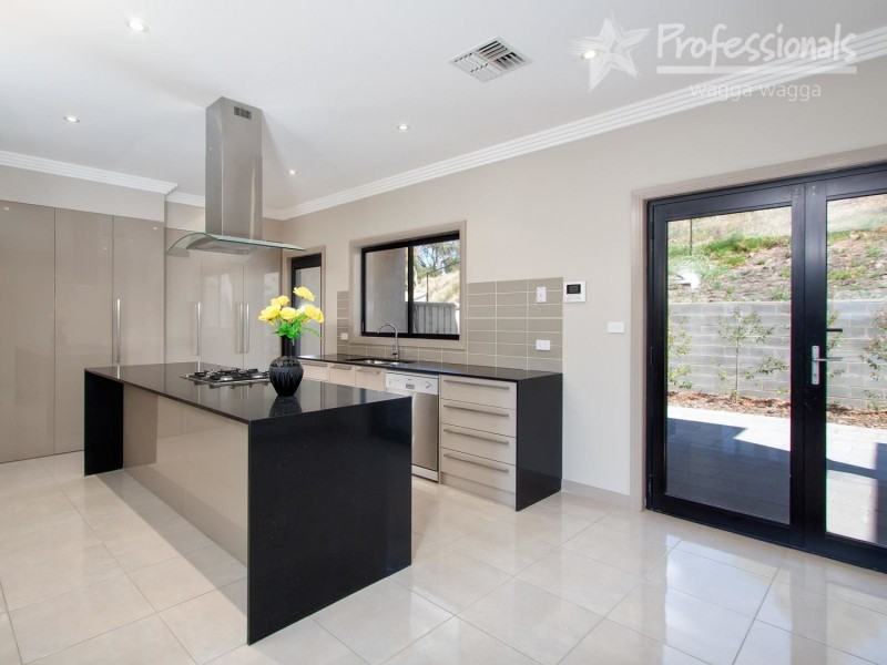 2/18-20 Railway Street, Wagga Wagga NSW 2650