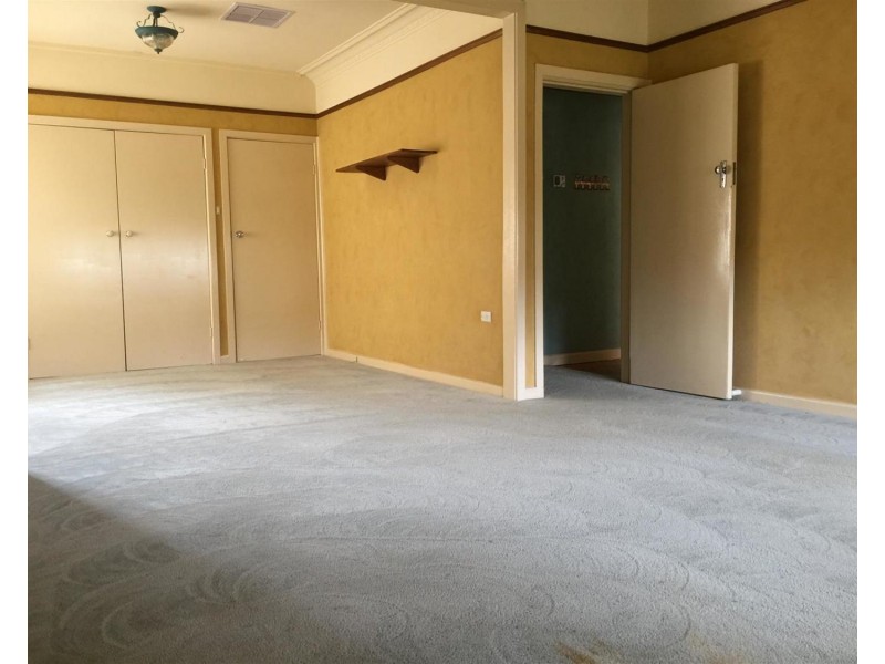 16 Beltana Avenue, Mount Austin NSW 2650