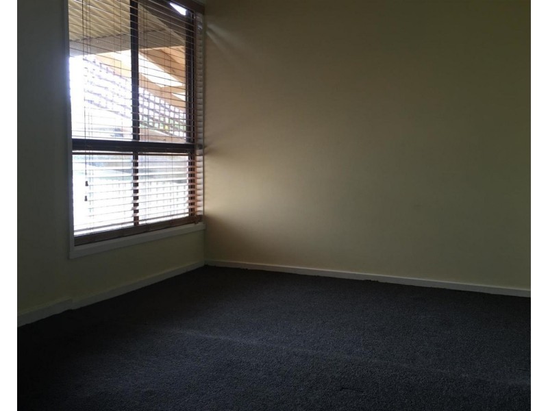 16 Beltana Avenue, Mount Austin NSW 2650