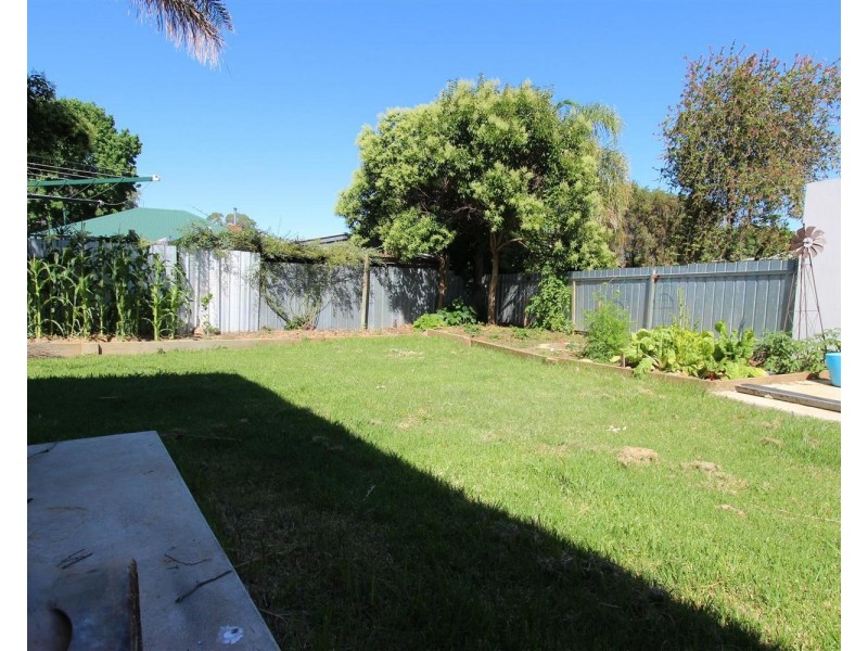 16 Beltana Avenue, Mount Austin NSW 2650