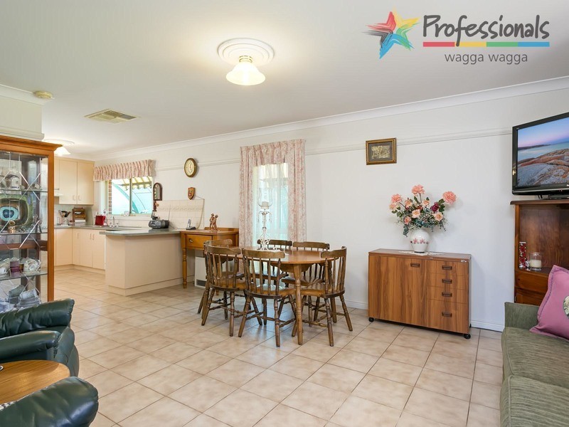 19 Albert Street, Wagga Wagga NSW 2650