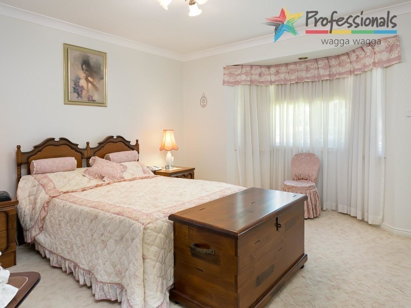 19 Albert Street, Wagga Wagga NSW 2650