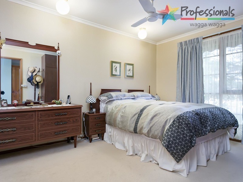 2 Telopea Crescent, Wagga Wagga NSW 2650