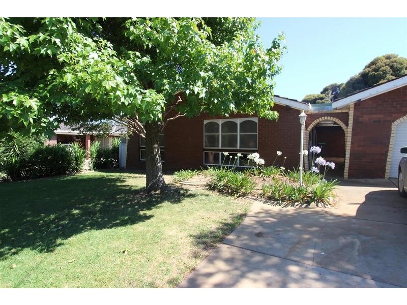 3 Ries Crescent, Wagga Wagga NSW 2650