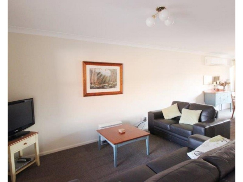 19/11 Crampton Street, Wagga Wagga NSW 2650