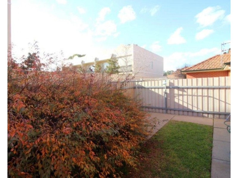 19/11 Crampton Street, Wagga Wagga NSW 2650