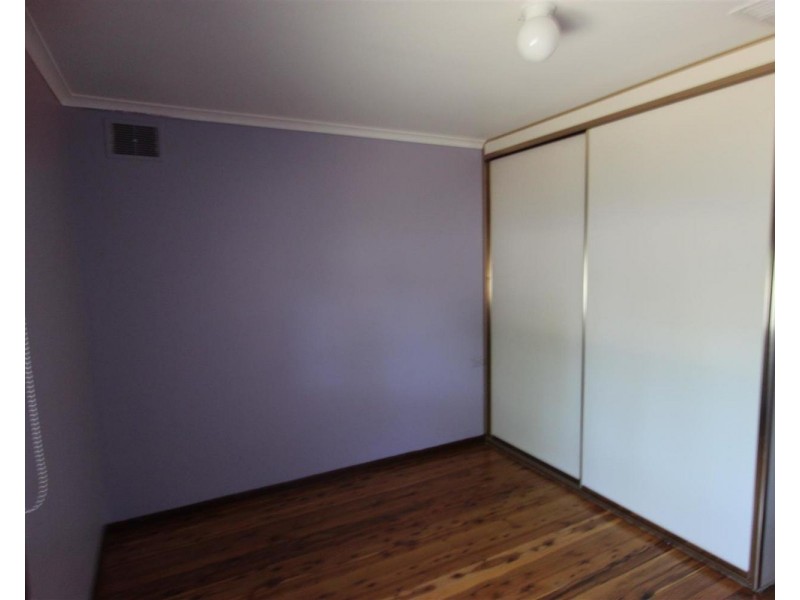 42 Bruce Street, Wagga Wagga NSW 2650