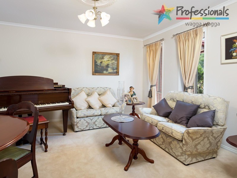 2 Merong Street, Wagga Wagga NSW 2650