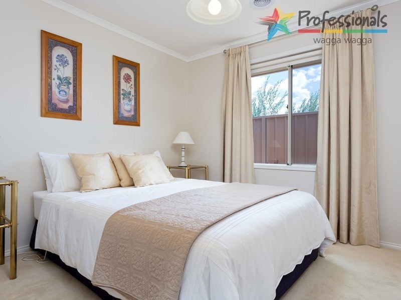 2 Merong Street, Wagga Wagga NSW 2650