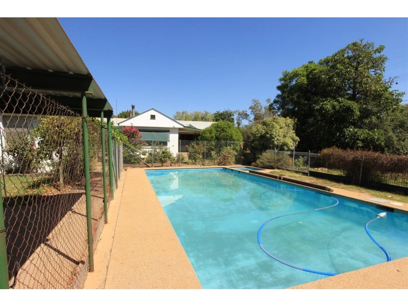 13 Benedict Avenue, San Isidore NSW 2650